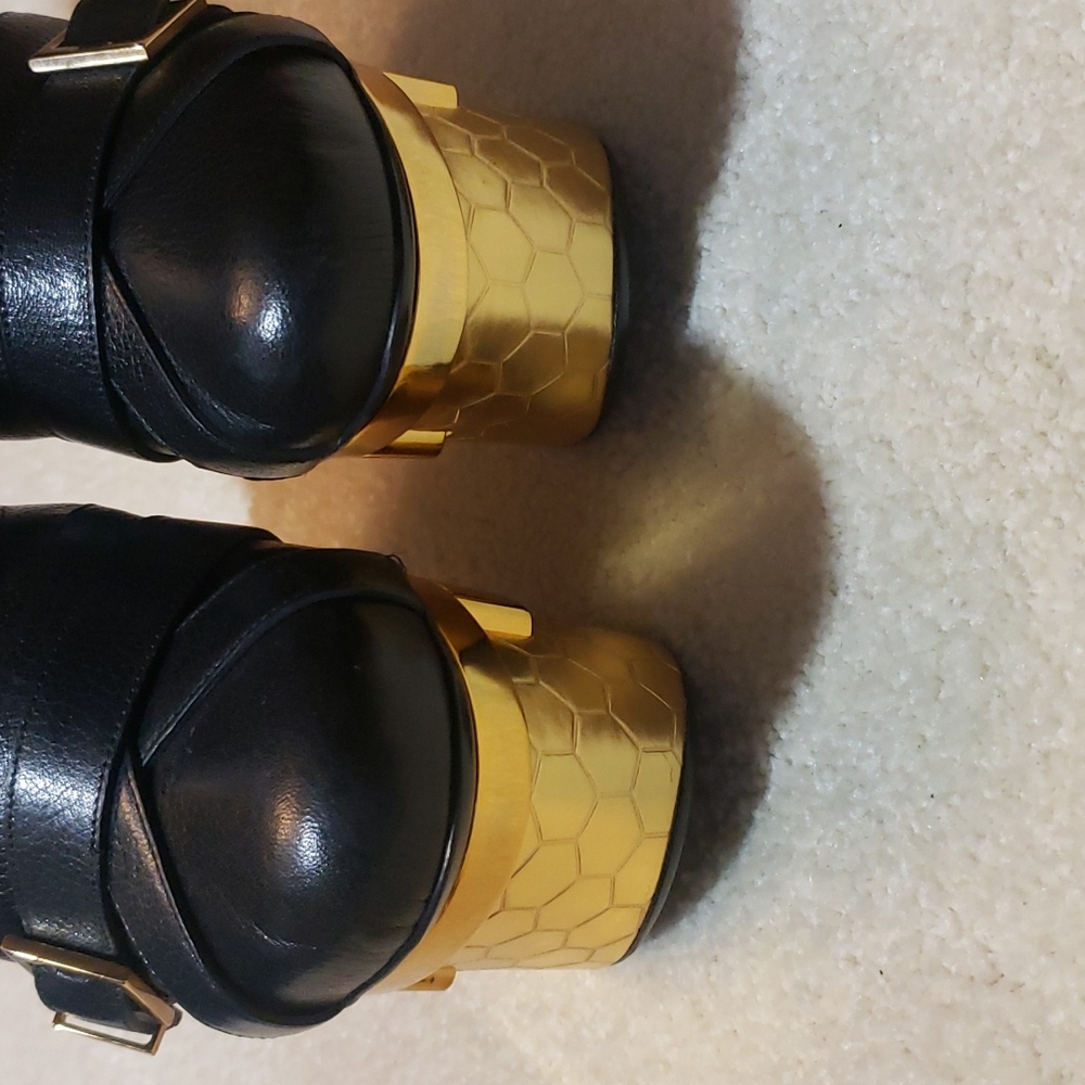 Versace size 39 color black leather 100% Authentic - Picture 10 of 17